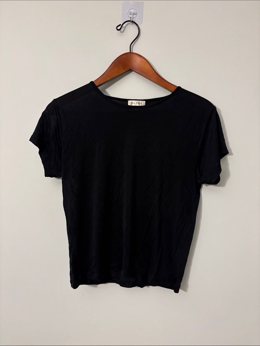 💯 SILK Patra Black Short Sleeve Classic Tee